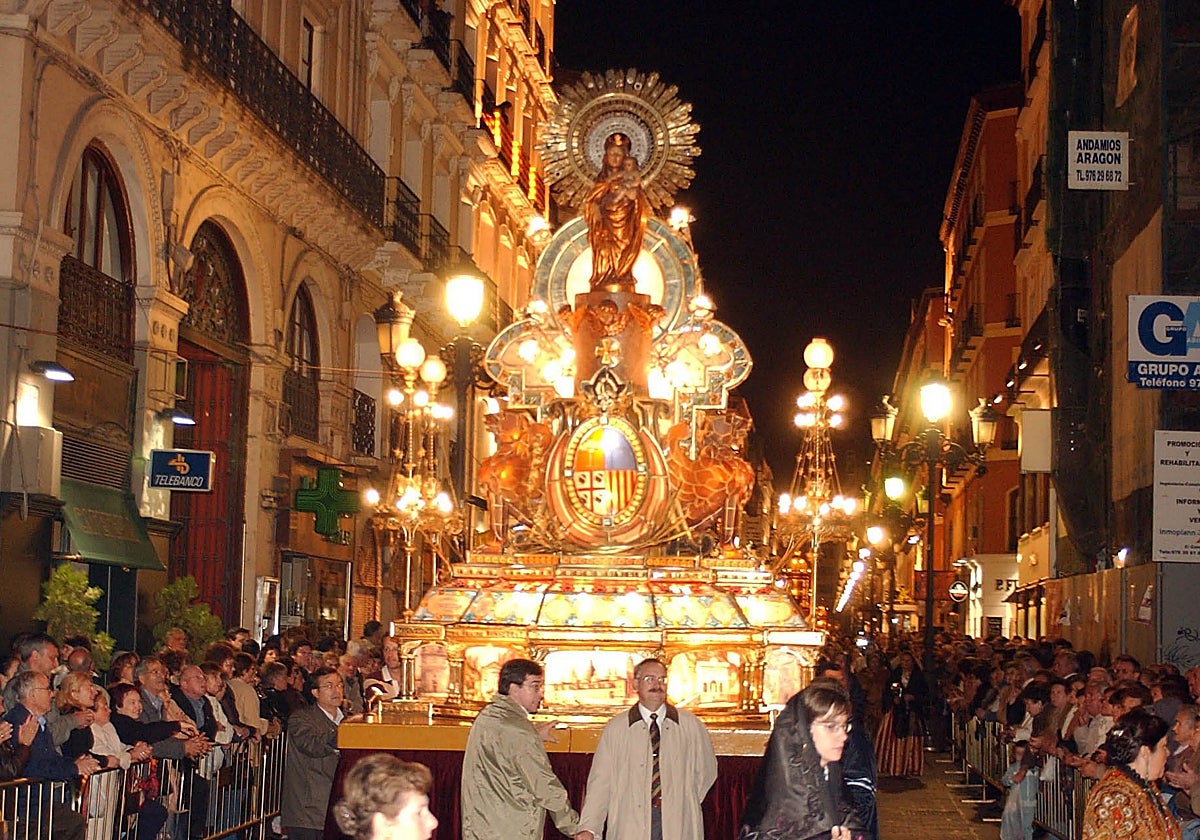 Rosario de Cristal 2025 y ofrendas: horario, recorrido y cortes de tráfico en Zaragoza por las Fiestas del Pilar hoy