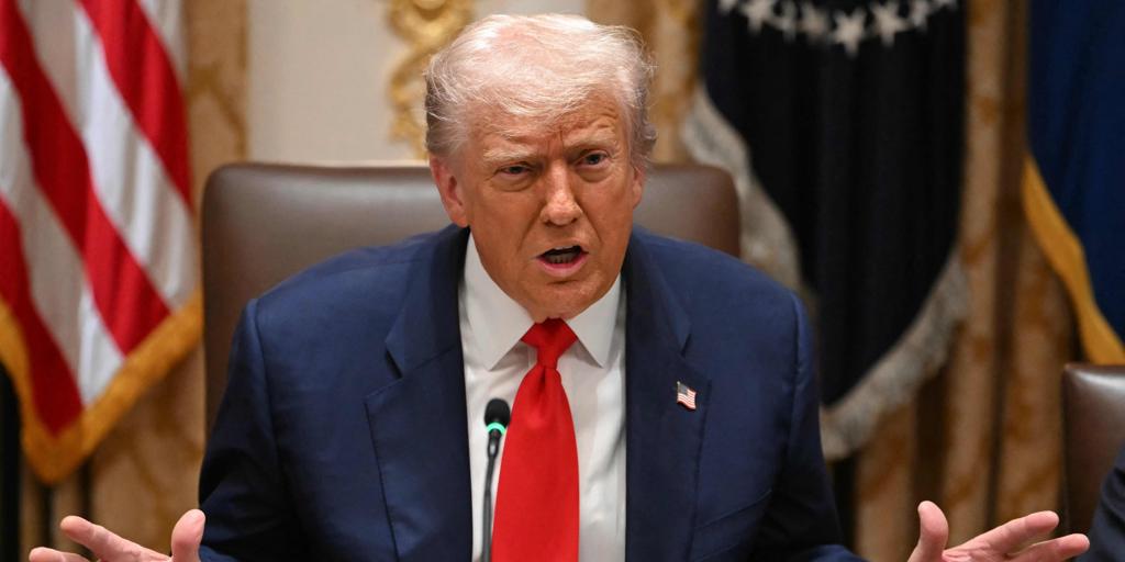 Trump sube el tono contra Sánchez: califica de «irrespetuoso» el gasto en defensa de España y vuelve a amenazar con aranceles