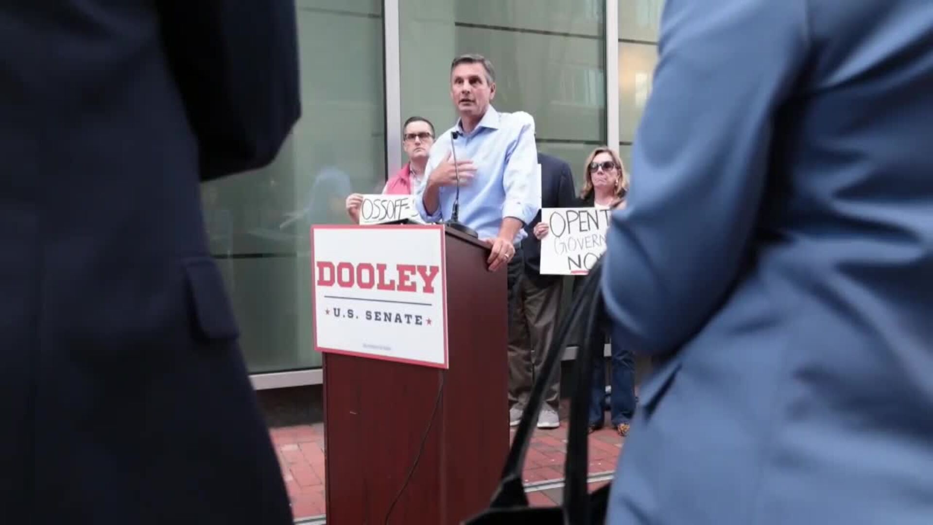 Derek Dooley se pronuncia sobre el prolongado cierre del gobierno en EE.UU.