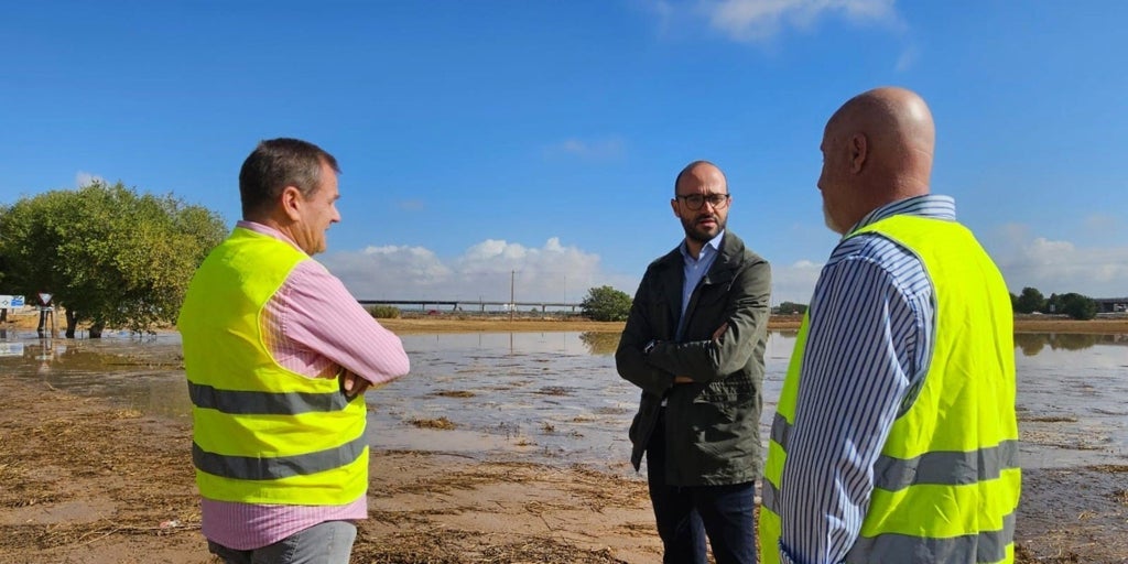 La Diputación de Albacete trabaja para restablecer la normalidad en la AB-300 cuando se reduzca el embalsamiento del terreno