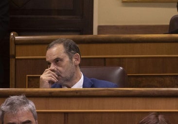 Ábalos anuncia que ha pedido al Supremo un abogado de oficio para declarar mañana