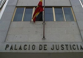 Suspendido un juicio por trata y prostitución al tener que ingresar de urgencia uno de los 7  acusados por un cuadro de meningitis