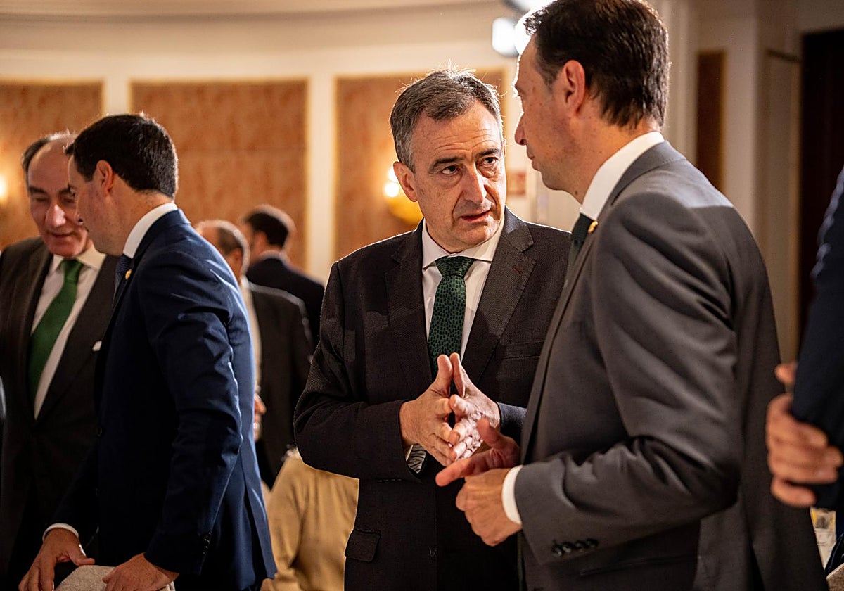 El presidente del PNV, Aitor Esteban, durante un desayuno informativo en Madrid