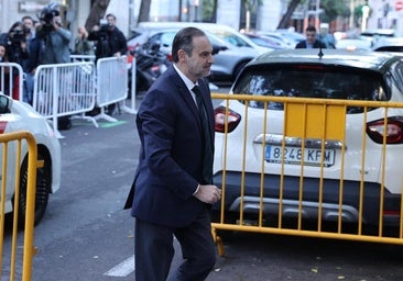 Ábalos se acoge a su derecho a no declarar y Anticorrupción no pide prisión provisional