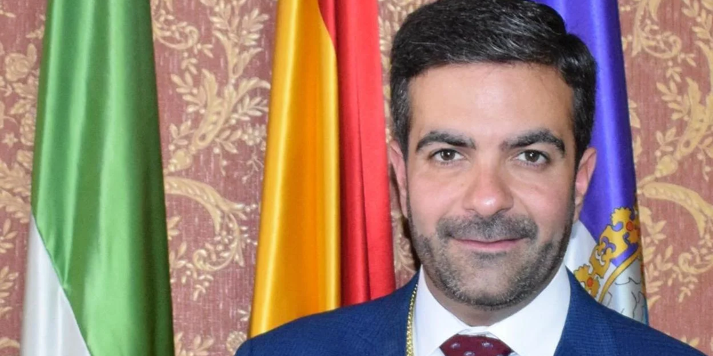 Dimite de forma sorpresiva el alcalde del municipio granadino de Loja tras 14 años en el cargo