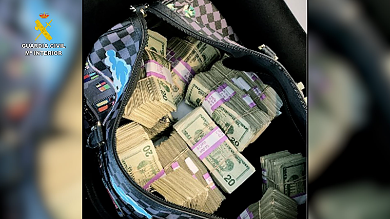 Investigadas 95 personas por robos de equipaje en el aeropuerto Tenerife Sur valorados en más de 3 millones de euros