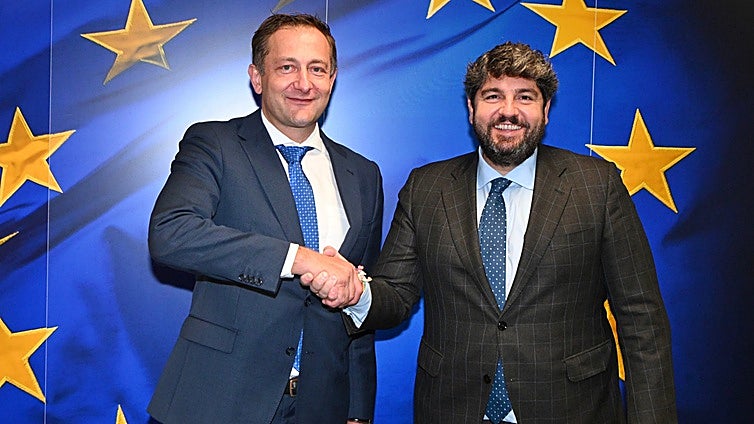 El comisario europeo de Agricultura ve con buenos ojos un plan hidrológico para España como el nuevo de Portugal