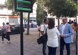 Avances en Aucorsa: nuevos paneles informativos en las paradas y pago con móvil antes de acabar el año