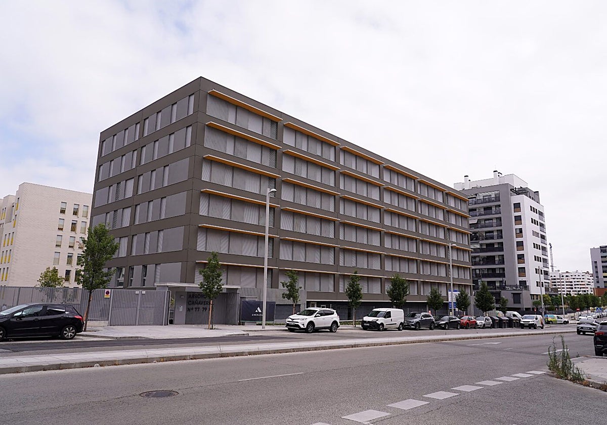 Exterior de la promoción Cañaveral 12, donde se encontrarán algunas de las viviendas de alquiler asequible que sortea el Ayuntamiento