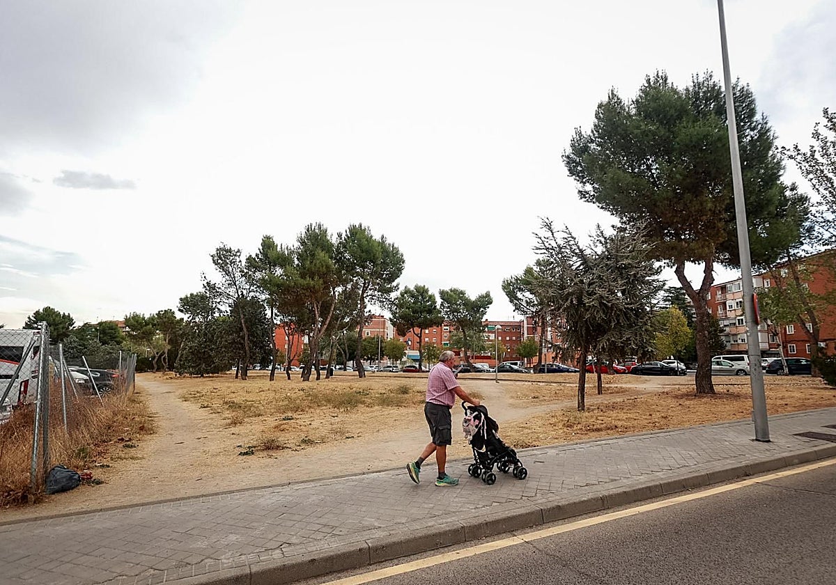 Parcela que consta en el plan especial donde se ubicará la mejora de las instalaciones de la Armada y la construcción de la residencia para militares