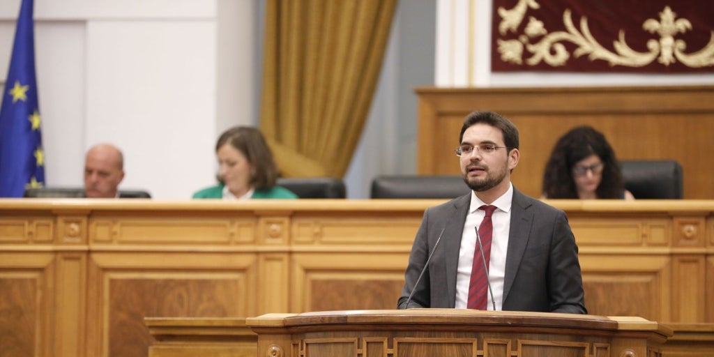 Serrano (PP) acusa al PSOE de intentar inventar una polémica sobre la deuda como «cortina de humo» tras el «fracaso» de Page en el Debate