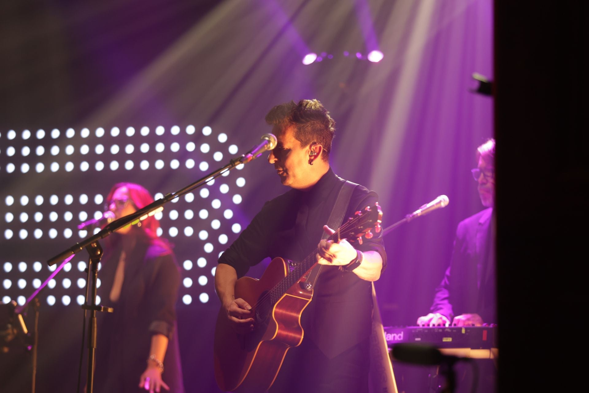 Las mejores imágenes de un &#039;Inédito&#039; David Bustamente en el Gran Teatro de Córdoba