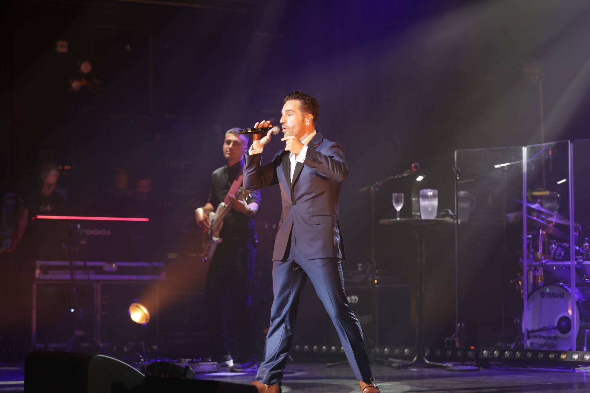 Las mejores imágenes de un &#039;Inédito&#039; David Bustamente en el Gran Teatro de Córdoba