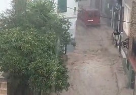 En vídeo: la lluvia convierte en ríos las calles del municipio granadino de Íllora