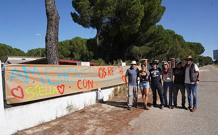 Imagen principal - La boda de la hija de Antonio Banderas y Melanie Griffith &#039;revoluciona&#039; la Ribera vallisoletana