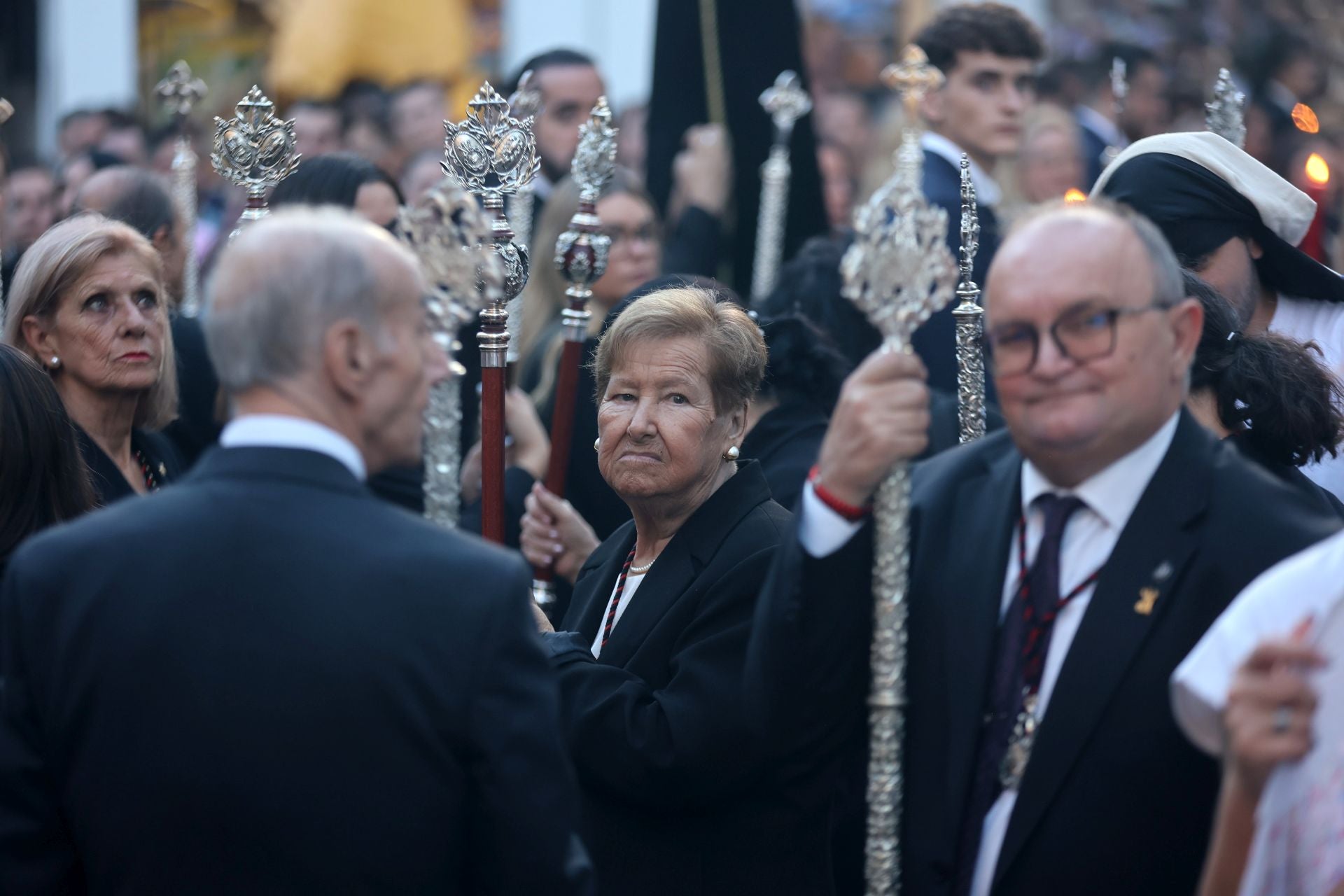 El triunfal regreso de las cofradías tras el Vía Crucis Magno de Córdoba, en imágenes