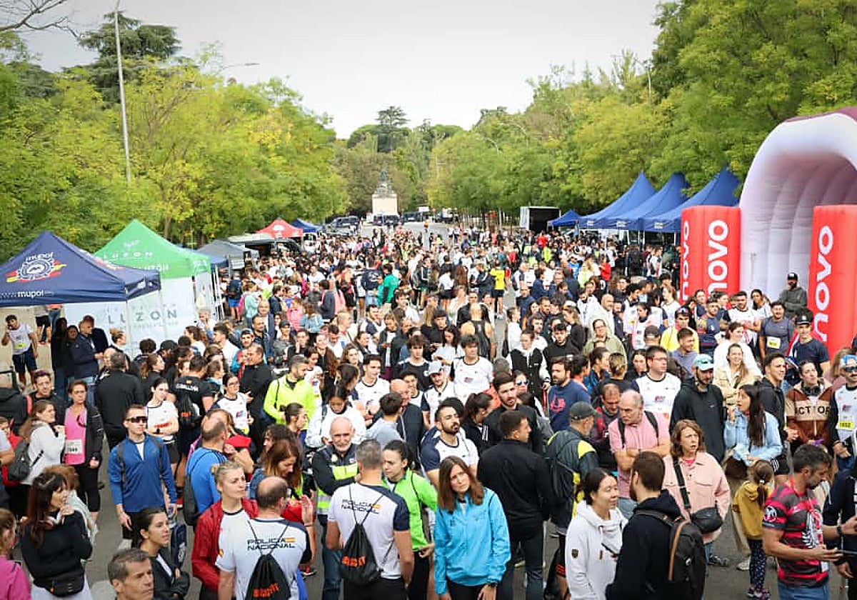Corredores esperando al inicio de la carrera