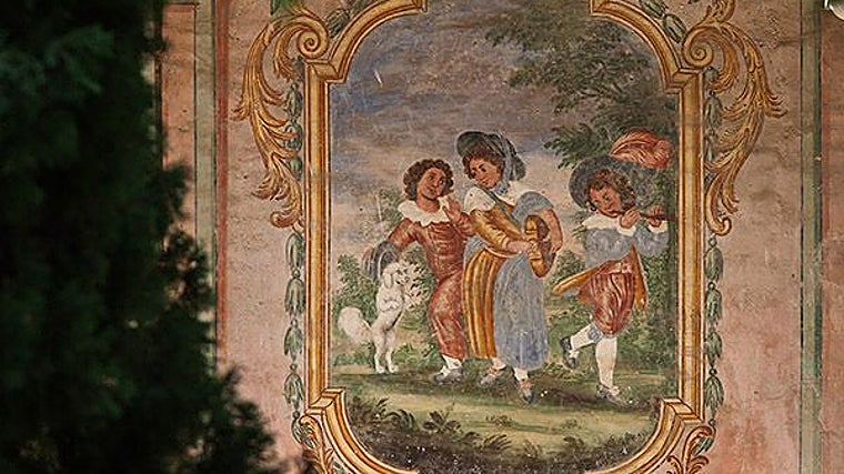 Una de las pinturas murales que hay en los jardines