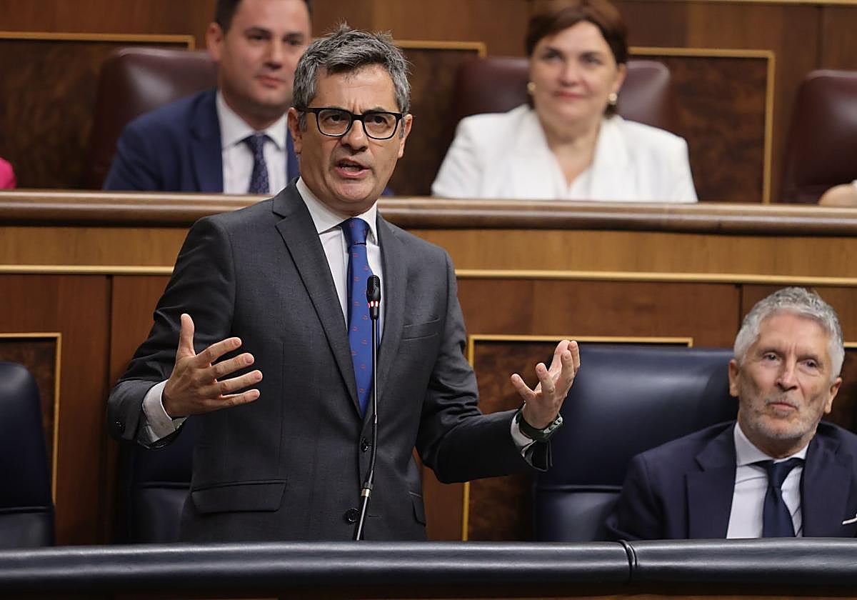El ministro Félix Bolaños, durante una sesión de control en el Congreso