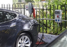 Última semana para pujar por los equipos de carga para vehículos eléctricos del Ayuntamiento de Madrid