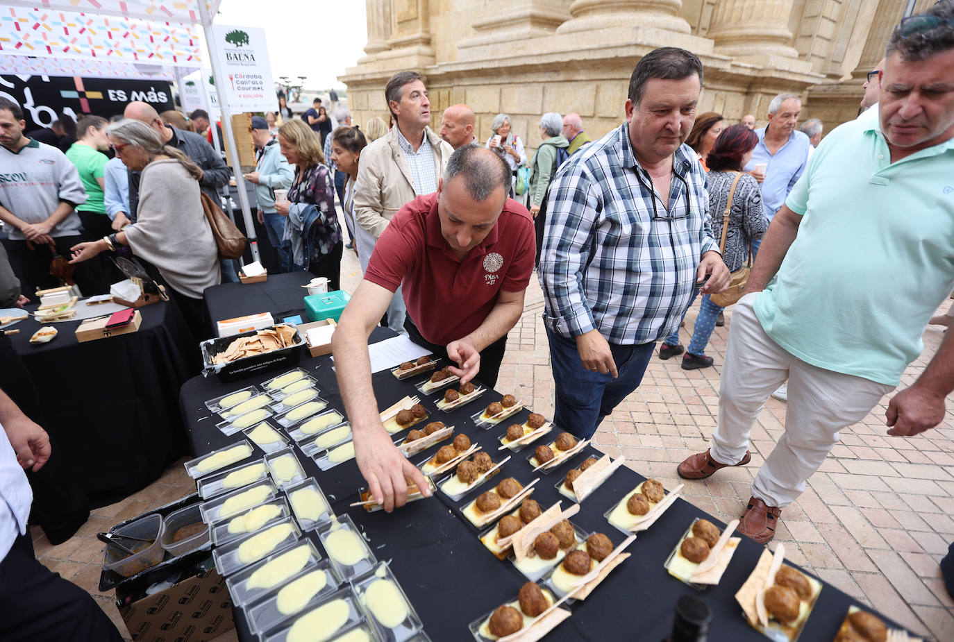 Las mejores imágenes del &#039;Califato in the Street&#039; en la Puerta del Puente de Córdoba
