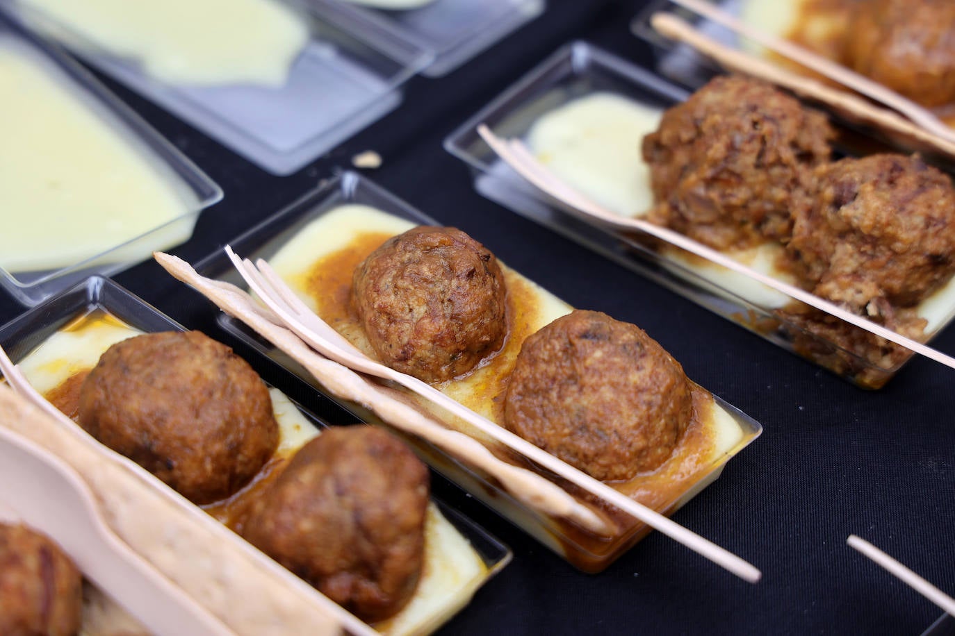 Las mejores imágenes del &#039;Califato in the Street&#039; en la Puerta del Puente de Córdoba