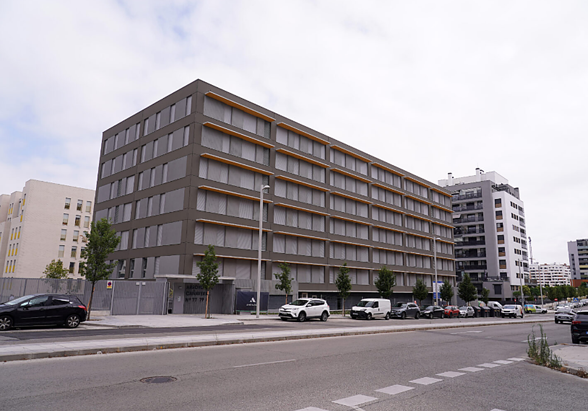 Madrid sortea 378 viviendas de alquiler asequible para aquellos que ganen menos de 42.000 euros al año: cómo inscribirse y dónde estarán los pisos