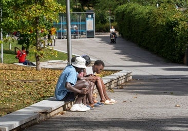 Un 30% de los expedientes de menores no acompañados que quieren enviar a Madrid presentan irregularidades