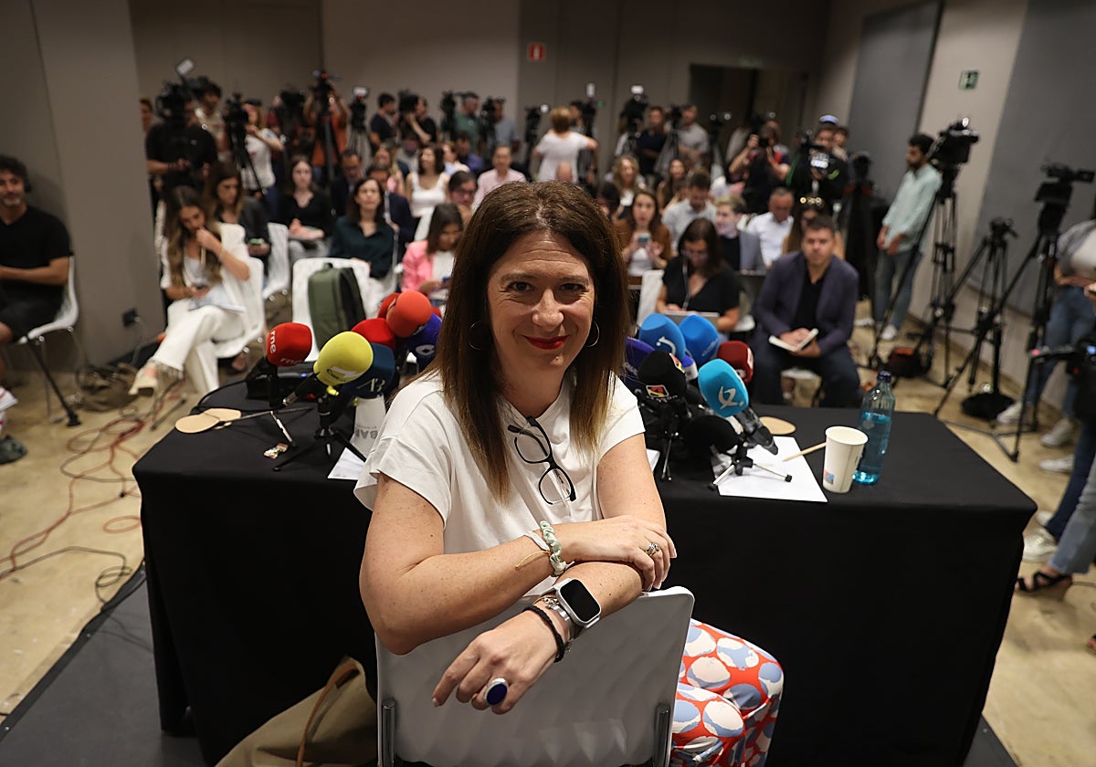 Leire Díez en su comparecencia ante los medios