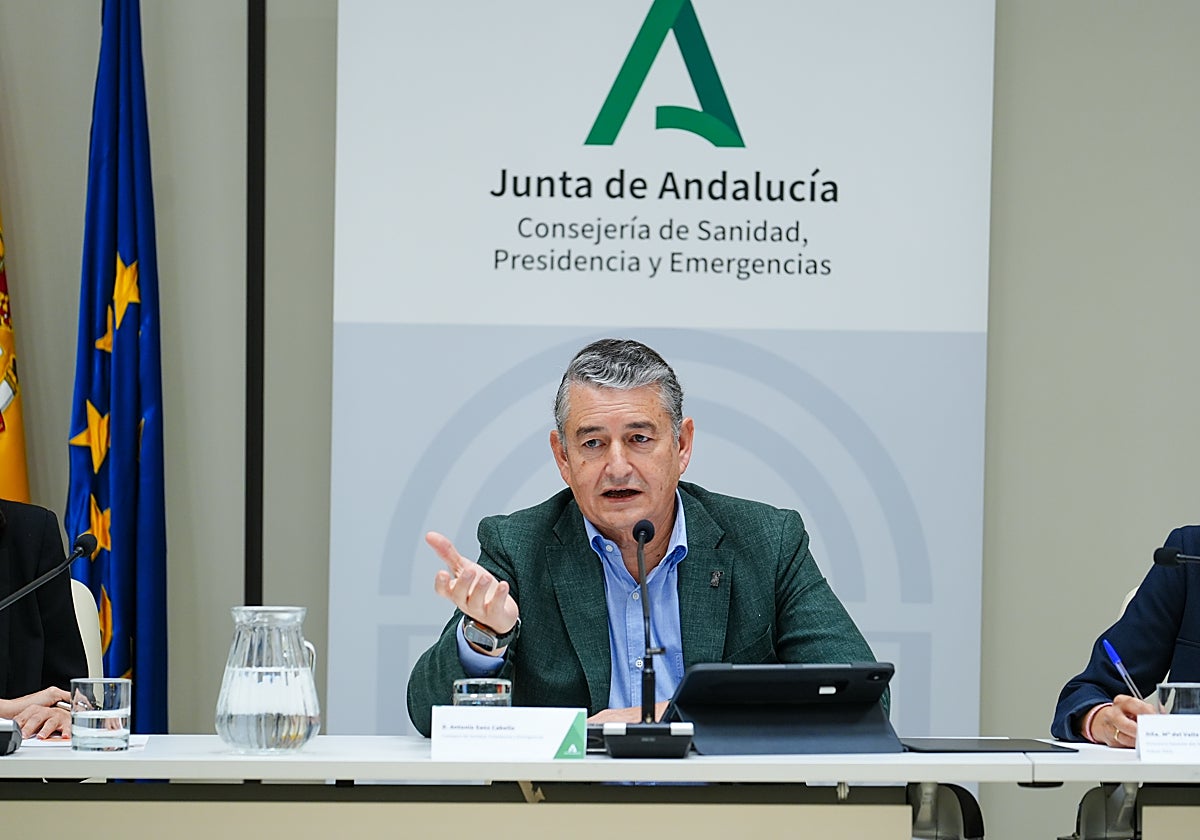 Antonio Sanz preside la primera reunión de la Comisión del Plan de Acción del Cribado del Cáncer de Mama