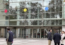 Juicio por un puñetazo mortal tras discutir por aparcar el coche: «Cayó desplomado y se golpeó con la pared»