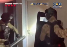 Caen dos mafias asentadas en Serbia y detienen a 13 personas, dos de ellas en Barcelona y Valencia