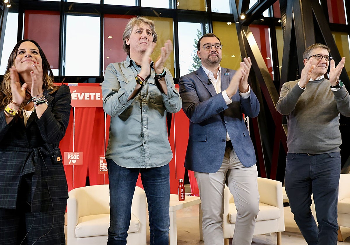 Nuria Rubio, Carlos Martínez, Adrián Barbón y Patxi López, en León