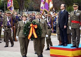Las imágenes del izado de  la bandera de España en Talavera de la Reina