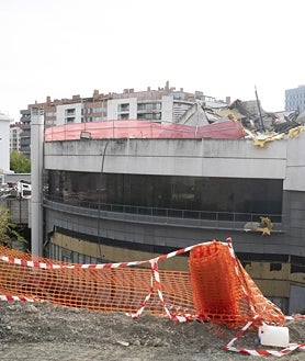 Imagen secundaria 2 - Los obreros comienzan la transformación del antiguo Imax de Méndez Álvaro en un megateatro para musicales
