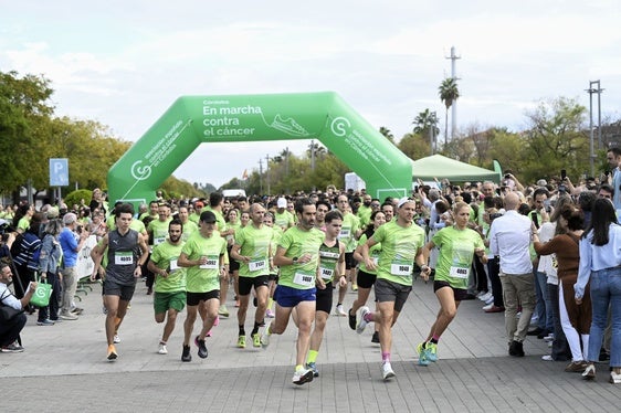 La concurrida Marcha contra el Cáncer en Córdoba, en imágenes