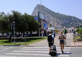 Gibraltar, el 'plan B' de la extrema derecha británica tras el fracaso de las exportaciones a Ruanda
