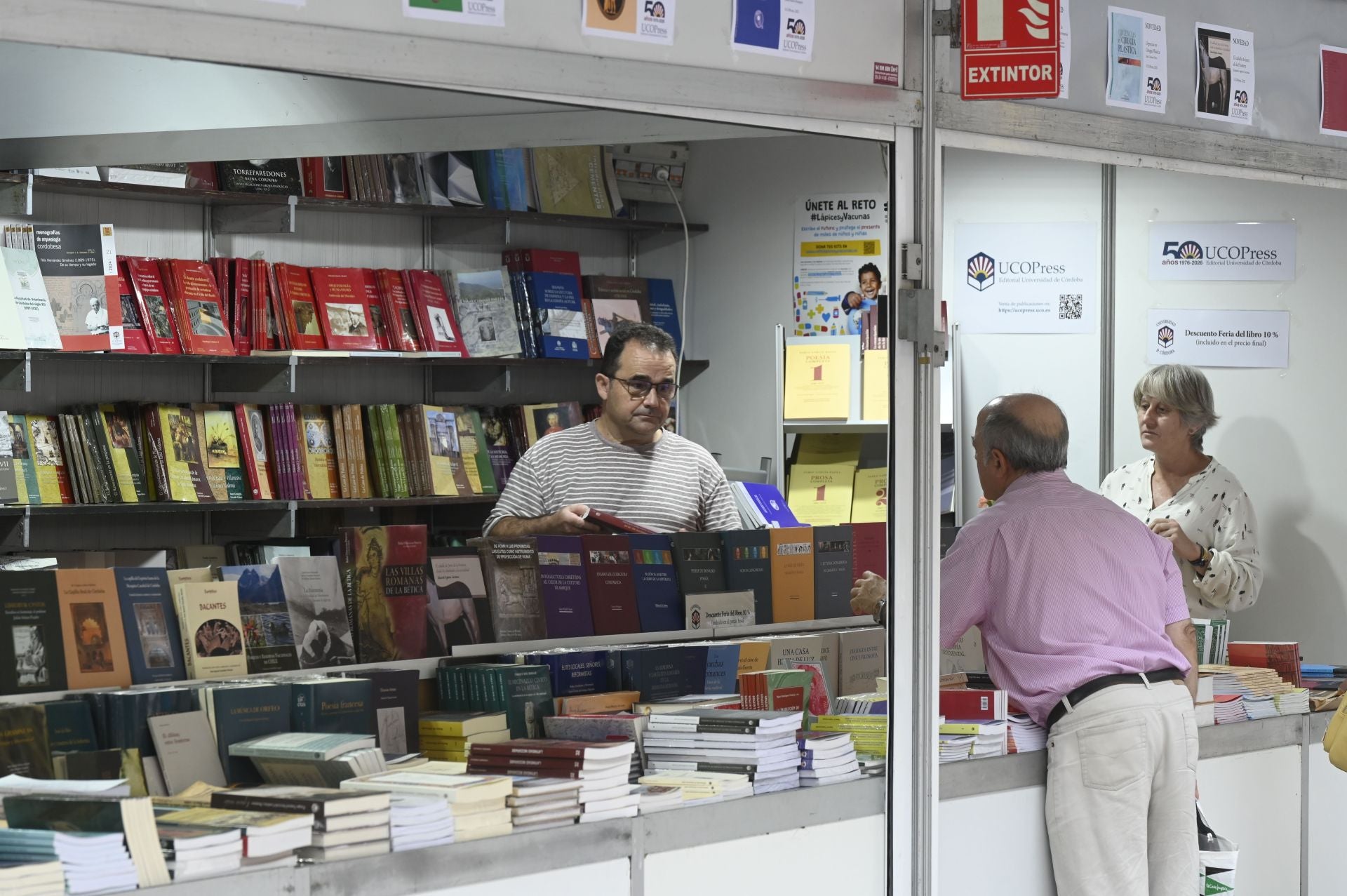 El animado ambiente durante el último día de la Feria del Libro de Córdoba, en imágenes