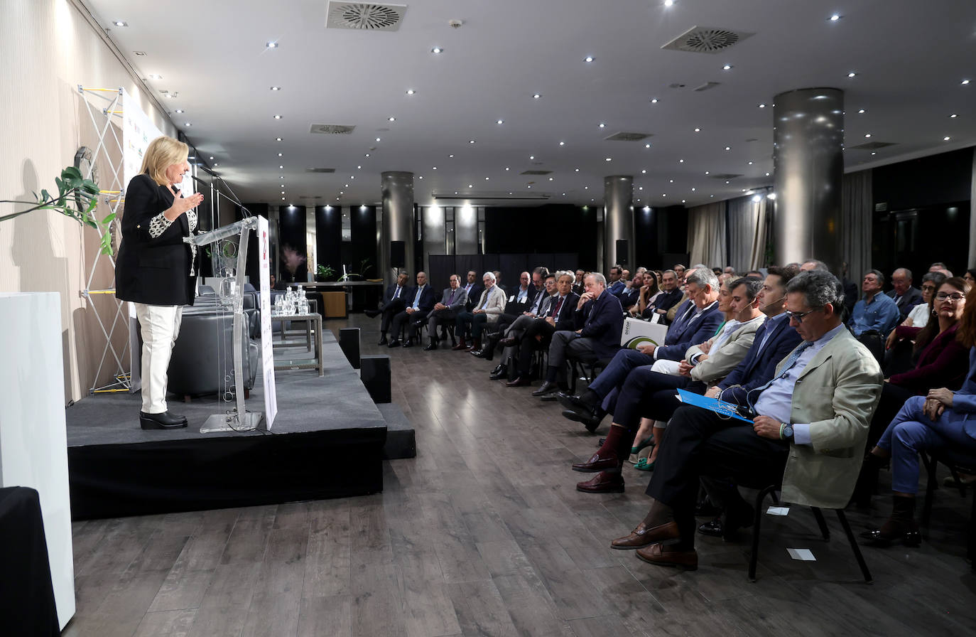 El foro &#039;Descifrando a Córdoba&#039; sobre agroindustria de ABC, en imágenes