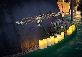 Un monumento rinde homenaje a los hermanos Izan y Rubén, víctimas de la dana: «Nunca os olvidaremos»