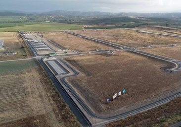 Las otras cuentas de la Junta: de 4,6 millones en formación en la Base a 5 para eliminar la última vía de zahorra