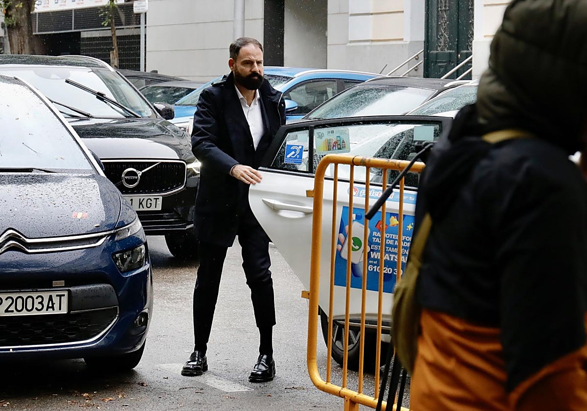 El exgerente del PSOE, Mariano Moreno, llega al Tribunal Supremo para declarar como testigo