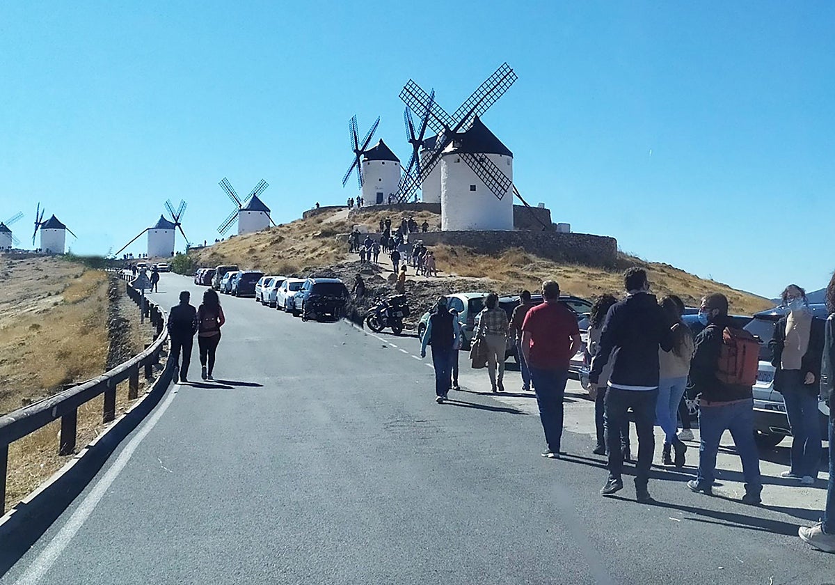 Molinos situados en el cerro Calderico de Consuegra