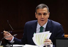 Sánchez se refugia en el «no me consta» en una sesión tensa y farragosa