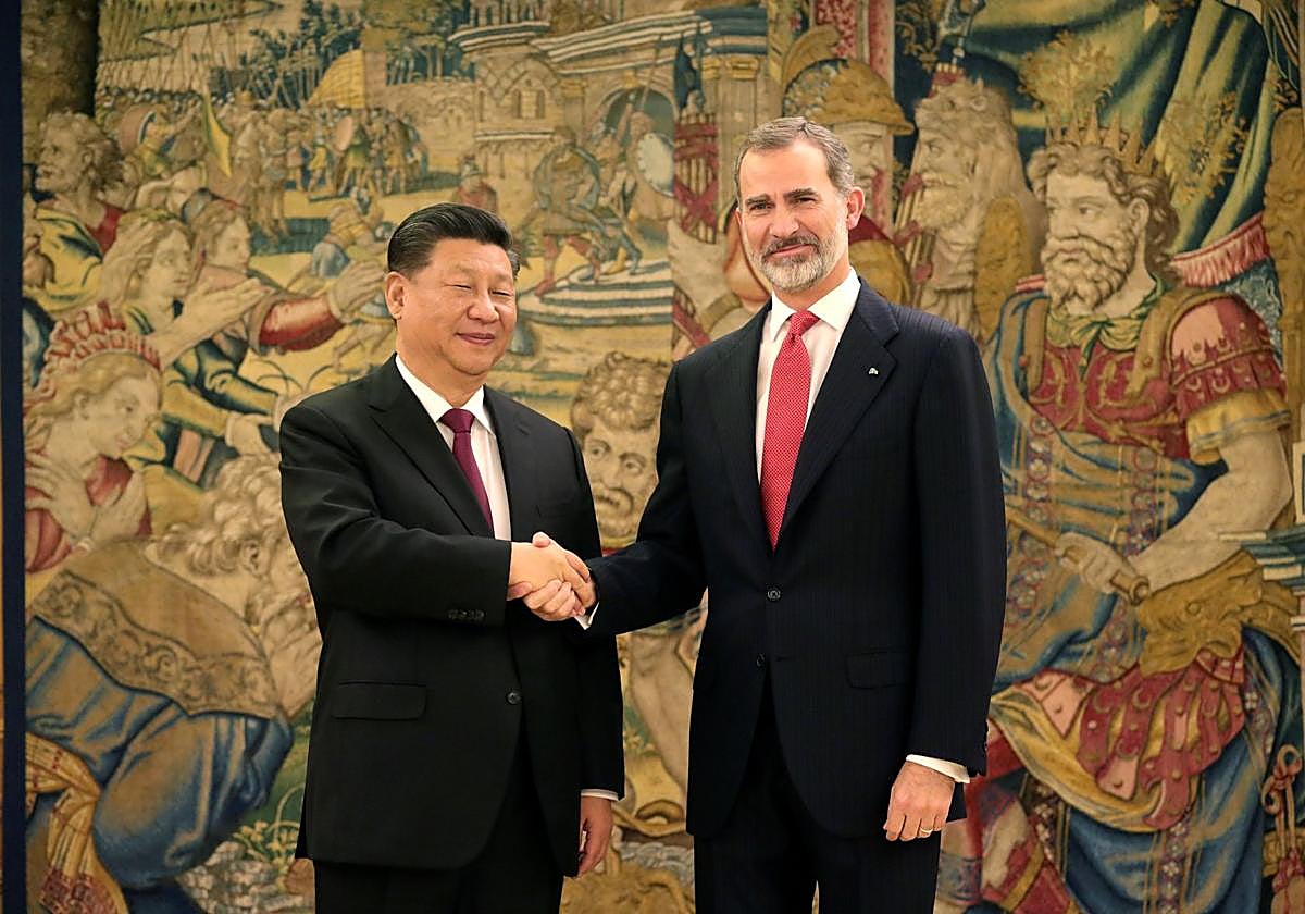 El Rey Felipe con el presidente de China, Xi Jinping, en el Palacio de la Zarzuela, en una imagen de 2018.