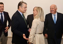 El consejero de Sanidad ofrece su «mano tendida» a la nueva directiva del Colegio de Médicos de Cádiz