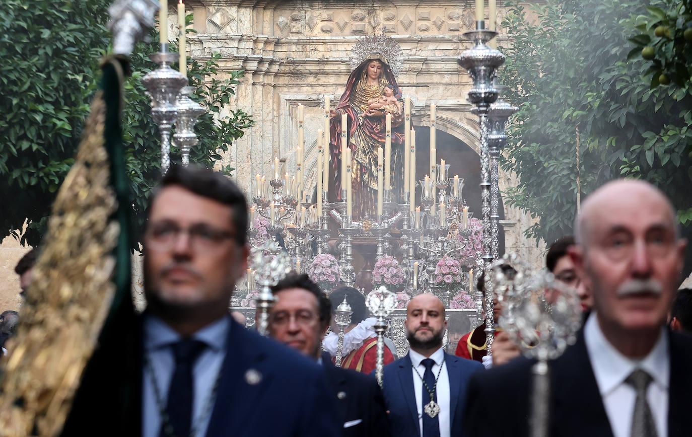 La procesión de la Virgen del Amparo en Córdoba, en imágenes