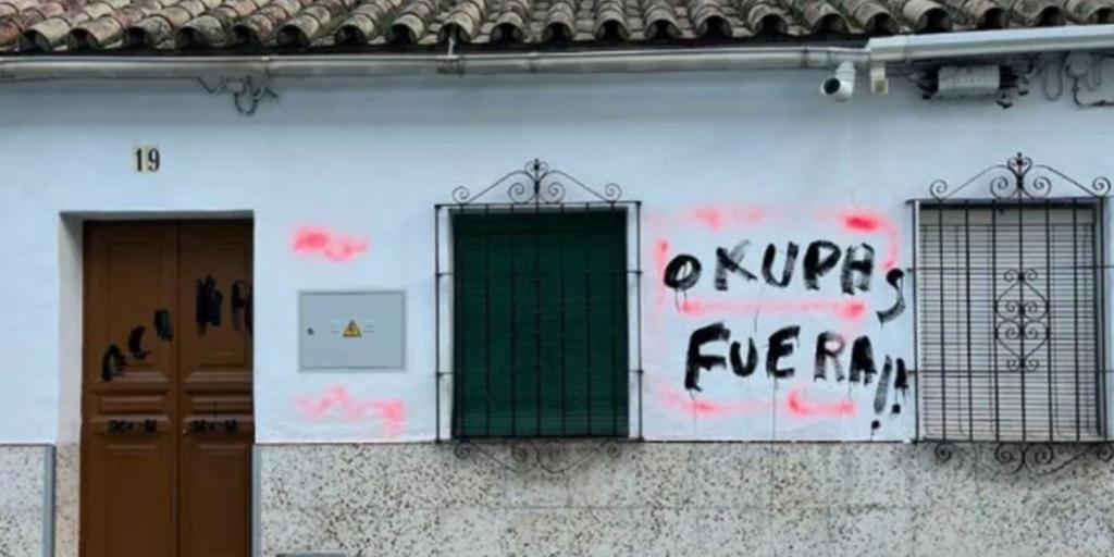 Ni Madrid ni Barcelona: esta es la ciudad en la que se venden un mayor volumen de pisos con okupa dentro en 2025