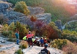 Herida una escaladora tras precipitarse desde cinco metros de altura en el paraje de la Cueva de la Zarza, en Cuenca