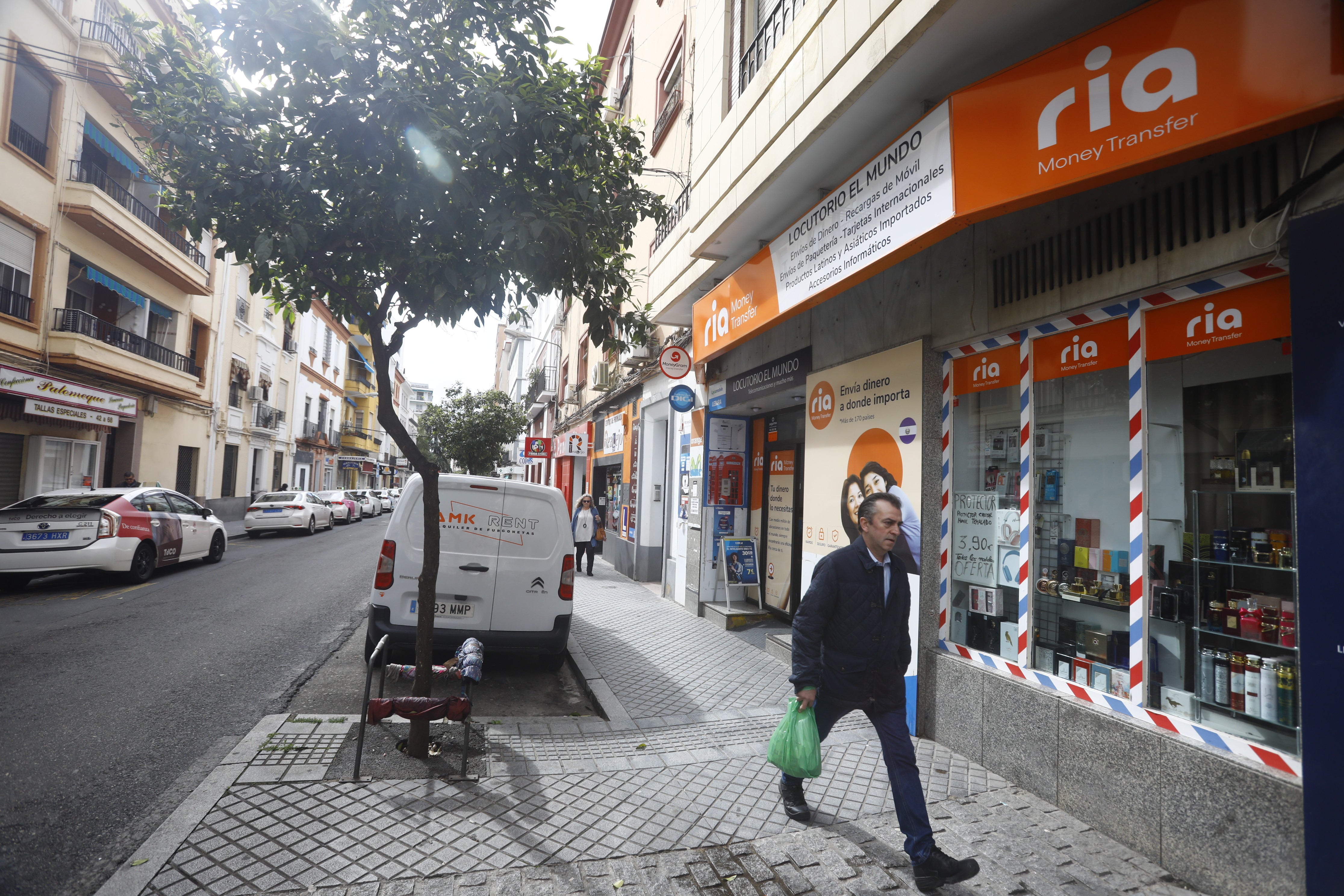 Marroquíes, italianos, chinos y franceses son los extranjeros que más viviendas adquieren